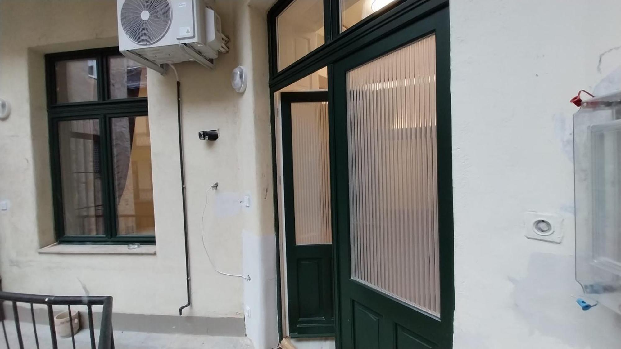 Szekely Apartment Near Deak Ferenc Square With Free Parking In Garage Βουδαπέστη Εξωτερικό φωτογραφία