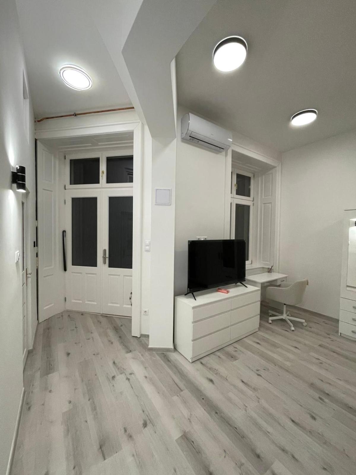 Szekely Apartment Near Deak Ferenc Square With Free Parking In Garage Βουδαπέστη Εξωτερικό φωτογραφία